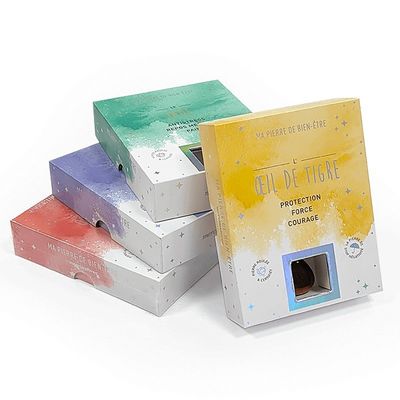 علبة هدايا صلبة من الورق