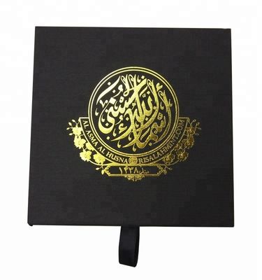 طابع ساخن فاخر عبوة هدية سوداء مع طباعة CMYK