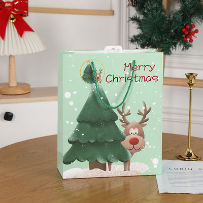 أكياس الورق المكرر لعيد الميلاد الخضراء الصديقة للبيئة حلول تغليف هدايا العيد المستدامة