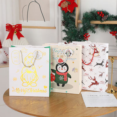 أكياس الورق المكرر لعيد الميلاد الخضراء الصديقة للبيئة حلول تغليف هدايا العيد المستدامة