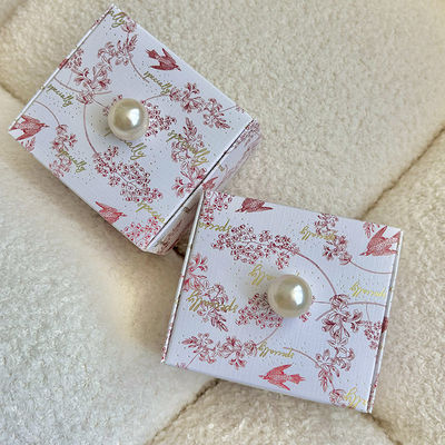 صناديق المجوهرات والساعات الفاخرة المخصصة صناديق المجوهرات الشخصية التعبئة الأنيقة للخواتم القلادات والساعات