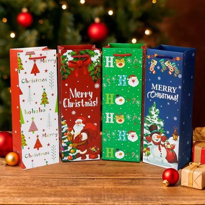 حقيبة تسوق ورقية فاخرة مخصصة وصغيرة وشخصية لعيد الميلاد مع مقبض شريط