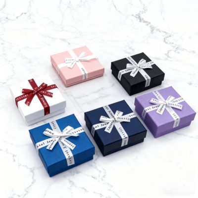 تغليف مجوهرات مخصص باللغة الإنجليزية، شريط فيونكة، صندوق مربع سماوي وأرضي، غطاء كرتون أنيق للأقراط والخواتم