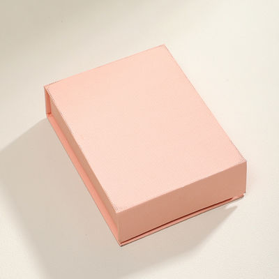 لون مخصص شعار وردية عالية الدرجة مربع مطوية لون بقعة الخدمات اللوجستية المجوهرات المغناطيسية مربع صغير